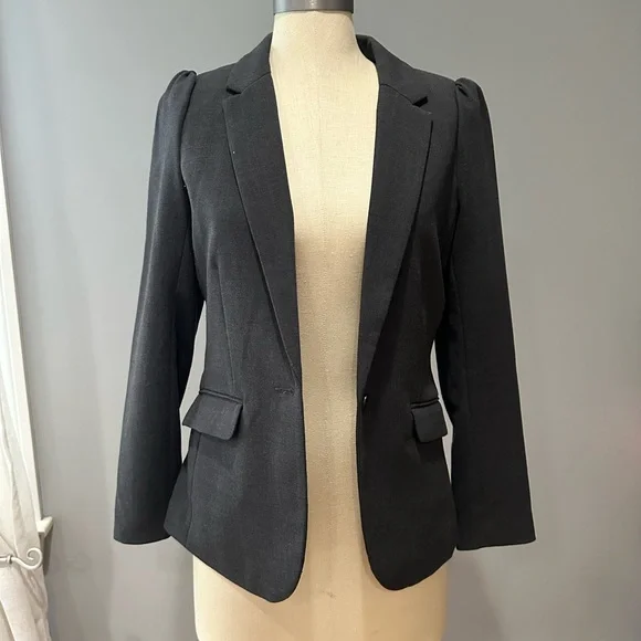 H&M Blazer - Picture 1 of 3